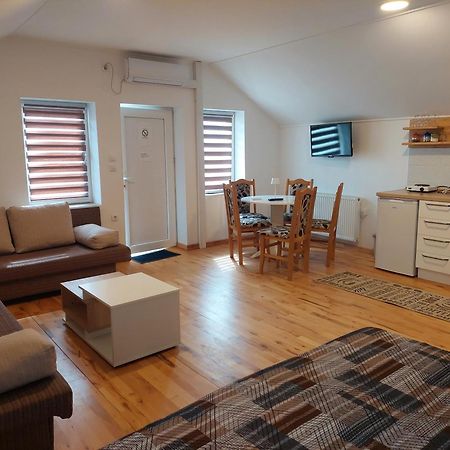 Apartment M&M Pacir Exterior photo